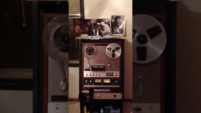Henry Busse Elaine Bauer "There Goes That Song Again" смотреть онлайн