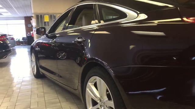 Warrington jag centre. 2010 Jaguar XJ in caviar red .. смотреть онлайн