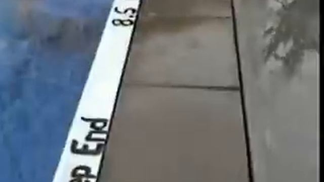 Bad Pool Flip смотреть онлайн