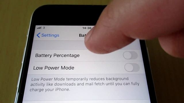 How to Show Battery Percentage on the iPhone SE 2020 смотреть онлайн