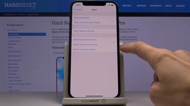 How to Reset Home Screen Layout on iPhone 12 Pro – Delete Desktop Customization смотреть онлайн