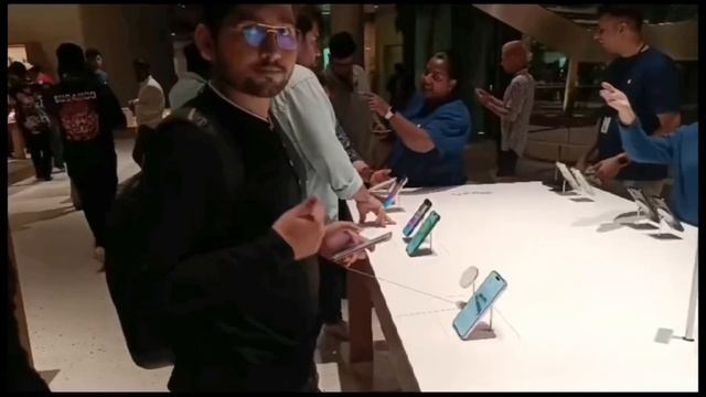 APPLE Store iPhone 15📱 Launch смотреть онлайн