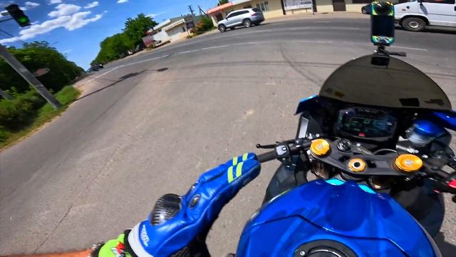 На DUCATI нету места? Не проблема... Прокатил девушку ДУКАТИСТА