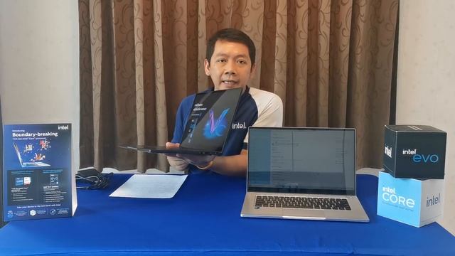 INTEL NUC M15 Laptop - Evo Platform