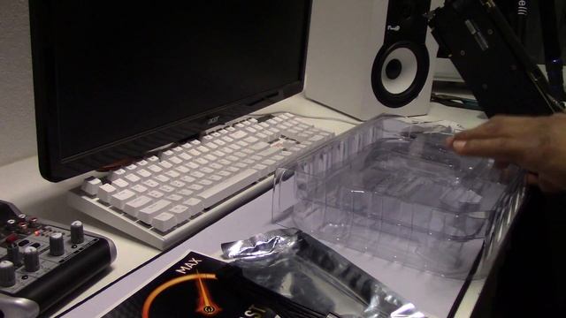 EVGA GTX 1080 Unboxing & Overview смотреть онлайн