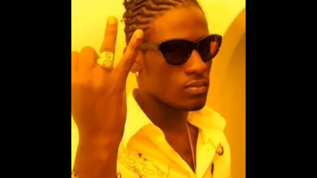Aidonia - Jack Hammer (JIM SCREECHIE RIDDIM) June 2010 - TheHypeLifeMag.com смотреть онлайн