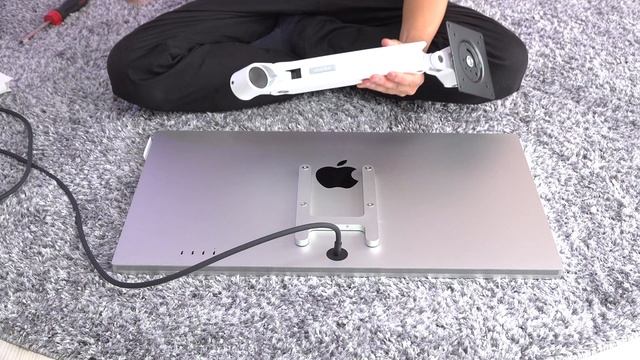 Apple StudioDisplay VESAモデル到着！！エルゴトロンLX デュアルモニターアームで縦に配置 смотреть онлайн