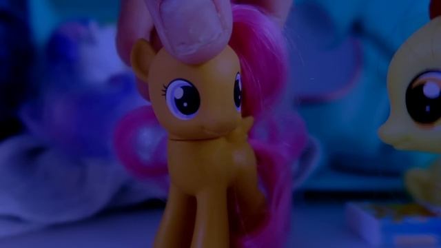 MLP: The Halloween Ghost смотреть онлайн