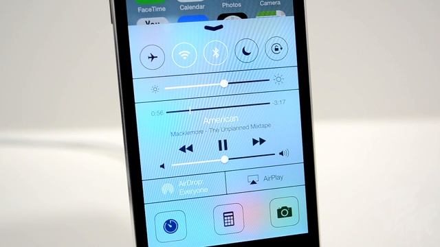 iOS 7 | Control Center: Quick Access To Controls And Apps смотреть онлайн