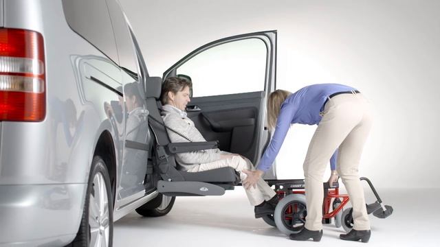 Electronic Swivel and Lowering Seat | Easy Vehicle Access from Mobility in Motion смотреть онлайн