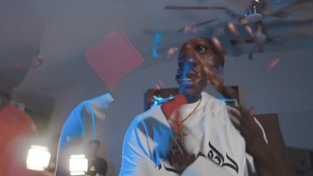 Mac Man Floyd featuring Gwapfam Tay & Lil Quill смотреть онлайн