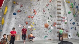 Соревнования по скорости на скалодроме 9а
1/8 финала. 20 октября 2024 год