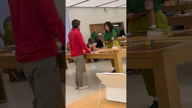 Buying Apples at the Apple Store #apple #comedy #prank смотреть онлайн