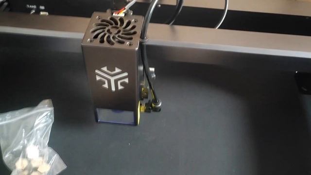 Une super découpeuse et graveuse laser ! ACMER P2 20W смотреть онлайн