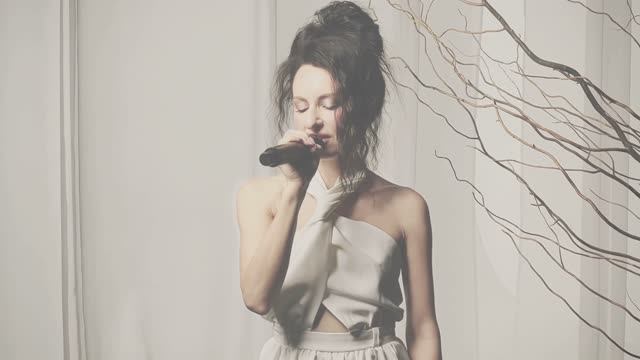 Nadee - Grenade (Bruno Mars Original)