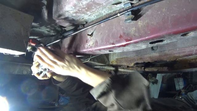 fuel pump replacement on a 95-05 oldsmobile silhouette. pontiac montana. chevy venture Pt4 смотреть онлайн