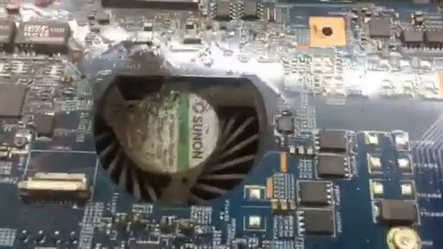 Bên trong laptop Acer Aspire 4750 смотреть онлайн