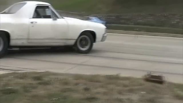 White Camino Burnout in Pontiac Dream Cruise 2010 смотреть онлайн