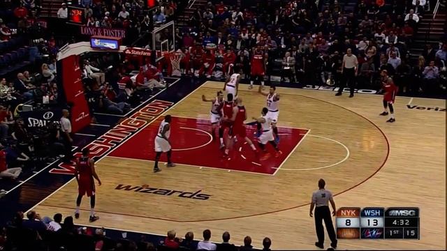 John Wall Spin Move and Behind the Back Pass to Marcin Gortat смотреть онлайн