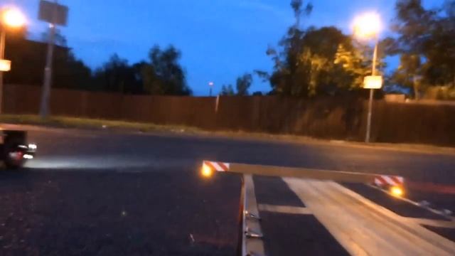 Večerní jízda modelu kamionu u Peny смотреть онлайн