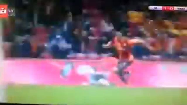mehmet dönmezdemir arenada adeta panter kesildi смотреть онлайн