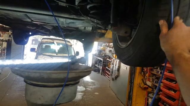 Saab 9-3 fuel tank siphoning fuel safely removing fuel fuel filler pipe evaporation hoses overfill смотреть онлайн