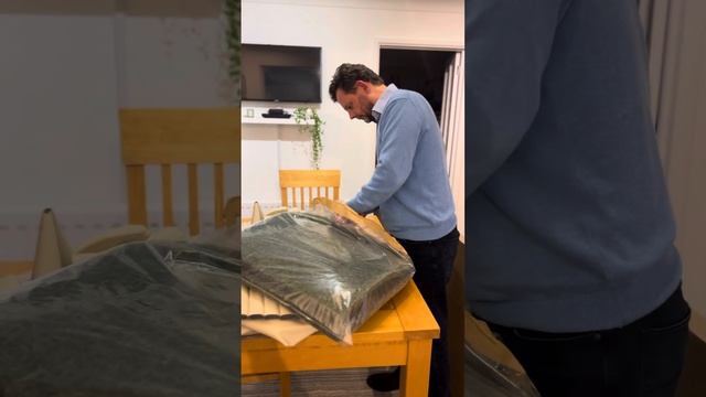 Jaguar E Type Series 2 unboxing New Leather for restoration смотреть онлайн