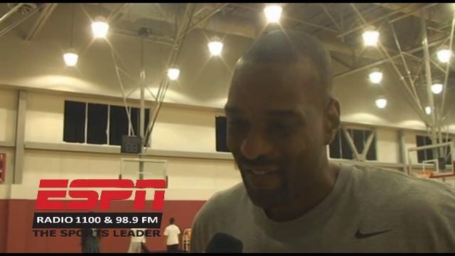 UNLV Coach Stacey Augmon talks with Seat Williams смотреть онлайн