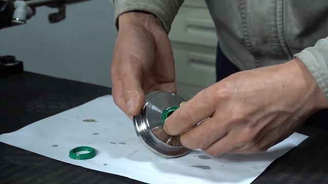 1. Low pressure bearing seat installation for WAMIT water jet cutter direct drive pump смотреть онлайн