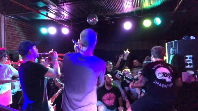 Kill Lincoln - "Day in Day Out" (Catch 22) @ Fest 18 11/1/19 смотреть онлайн