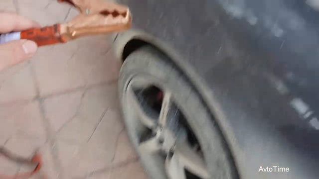 Способ Прикуривания Автомобиля - Зарядка Акамуляторной Батареи смотреть онлайн