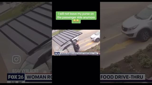 Woman’s car window broken and purse stolen while ordering food in drive thru #viralshort #becareful смотреть онлайн