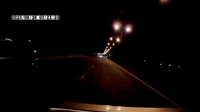 NISSAN PRIMERA VS JEEP SRT 7.1 .60KM смотреть онлайн