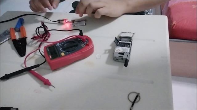 Motorola Classic Phone Battery Revival смотреть онлайн