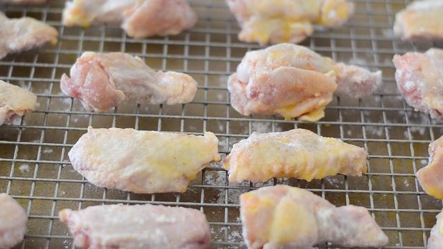 Baked Hot Wings with Hot Sauce смотреть онлайн