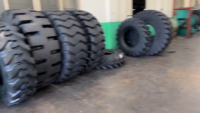 Special Vehicle Tires High Quality China 15.5R-25 Loaders tires Dozers tires Graders tires 15.5X25 смотреть онлайн