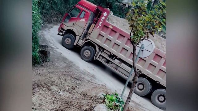 Super power truck. FAW J6P8*4 dump truck смотреть онлайн