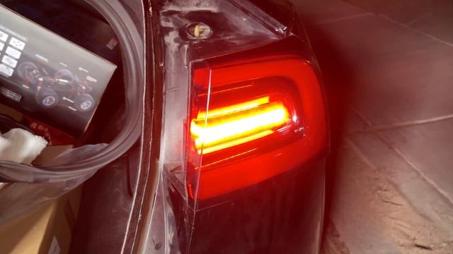LED Rear Bumper Tail Lights for Tesla Model 3 / Y смотреть онлайн