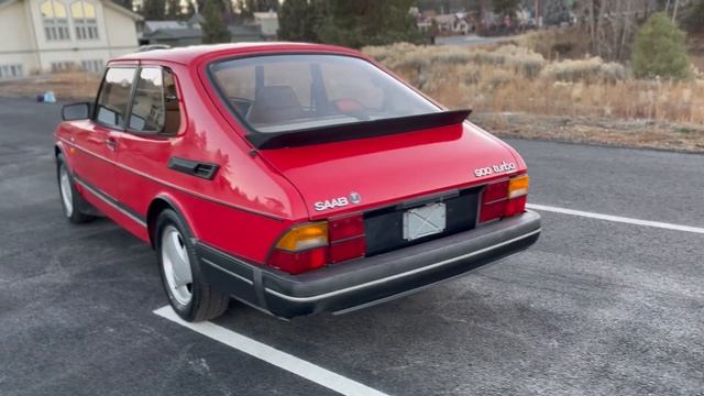 1992 Saab 900 Turbo Walk Around смотреть онлайн