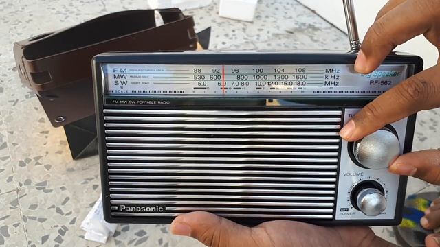 Unboxing Panasonic RF-562DD смотреть онлайн