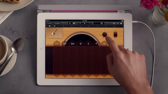 Apple iPad 2 - GarageBand смотреть онлайн