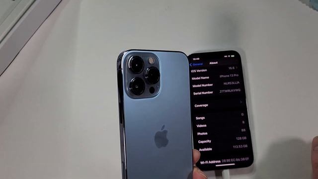 Comparing 2 Amazon Renewed Premium Iphones смотреть онлайн