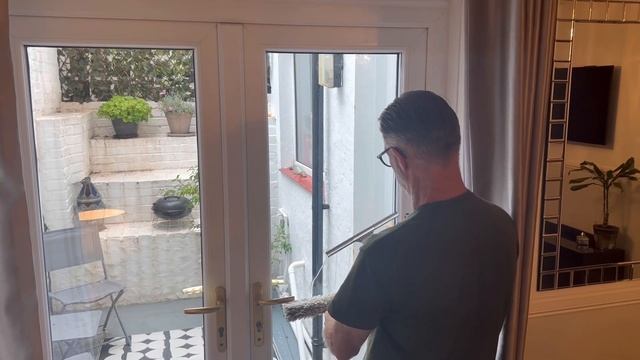 Traditional Window Cleaning Tips for beginners смотреть онлайн