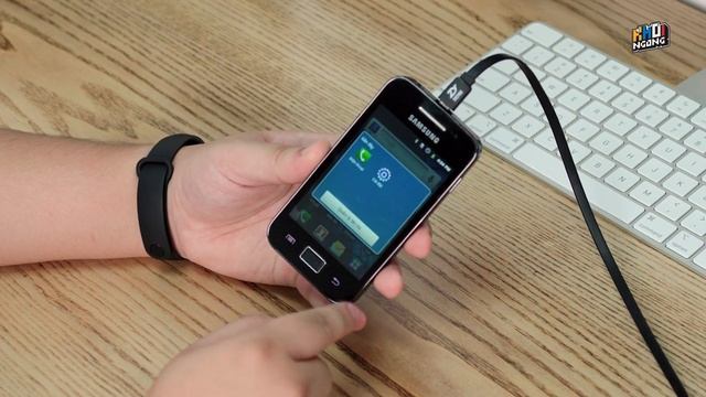 Máy cỏ #4: Galaxy Ace giá 350k - Android 10 năm tuổi смотреть онлайн