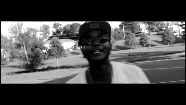 BINNY BLONKO -S H O W T I M E MUSIC VIDEO смотреть онлайн