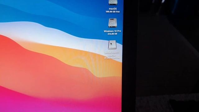 MacBook Pro смотреть онлайн