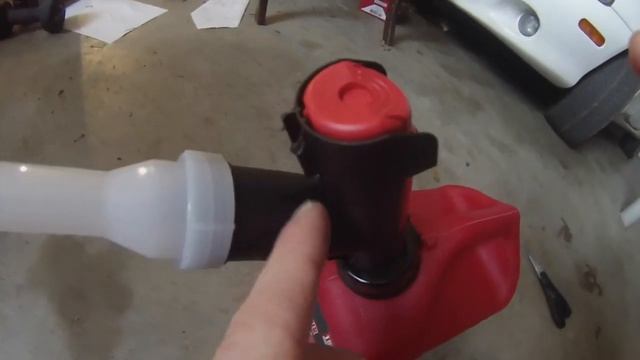 GarageBOSS Press 'N Pour Gas Can (REVIEW) смотреть онлайн