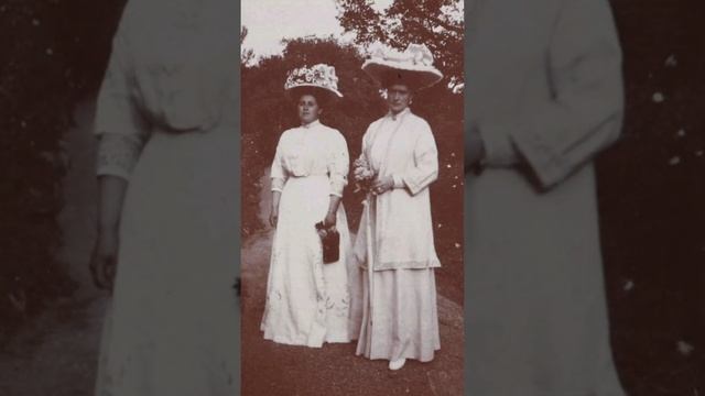 Бывшая дача фрейлины Императрицы Вырубовой Анны, Репино #петербург #travel #history #романовы смотреть онлайн