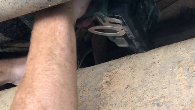 The Abandon Dump Truck Gets an Oil Change and Straight Pipe! смотреть онлайн