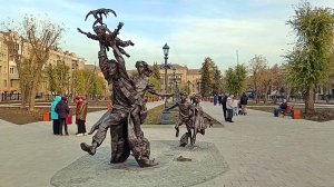 Магнитогорск, субботняя прогулка по улицам и дворам Ленинского района (19.10.2024)